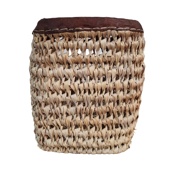 Vintage Woven Wicker Straw Market Large Basket Top Handles Leather Trim - Picture 4 of 14